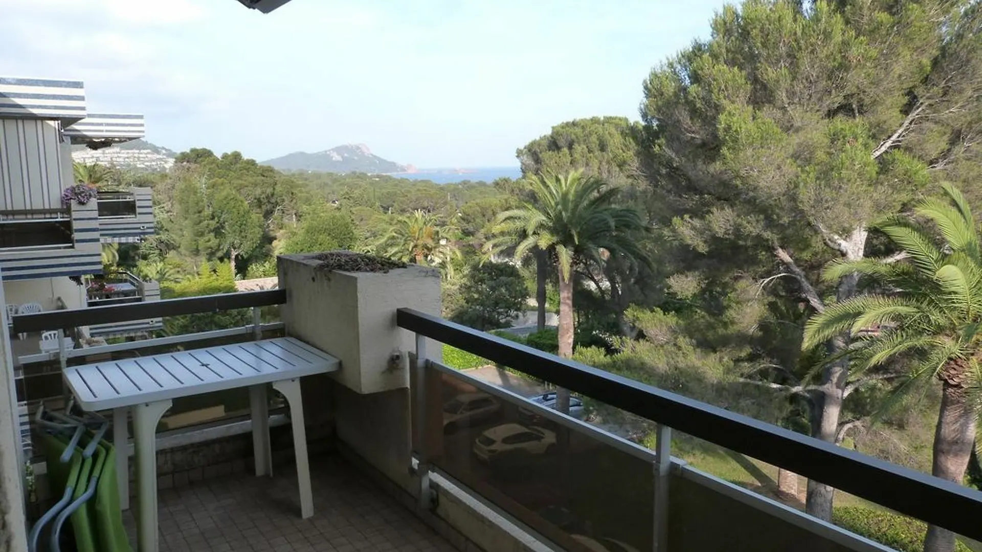 Apartment With One Bedroom In Saint-Raphael, With Wonderful Sea View, 0*, Saint-Raphaël Francie